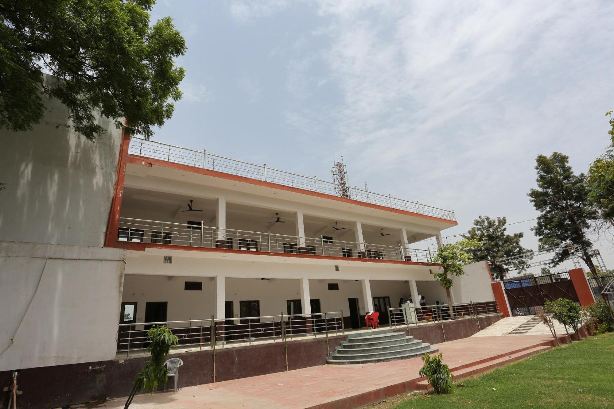 Hotel Spot On Angel Garden Alīgarh Exterior foto